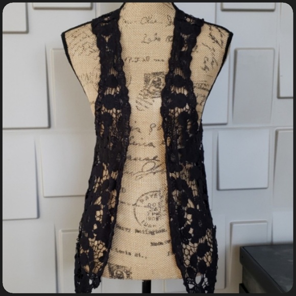 Indigo Jackets & Blazers - Indigo vest black crochet lace open front Size Medium